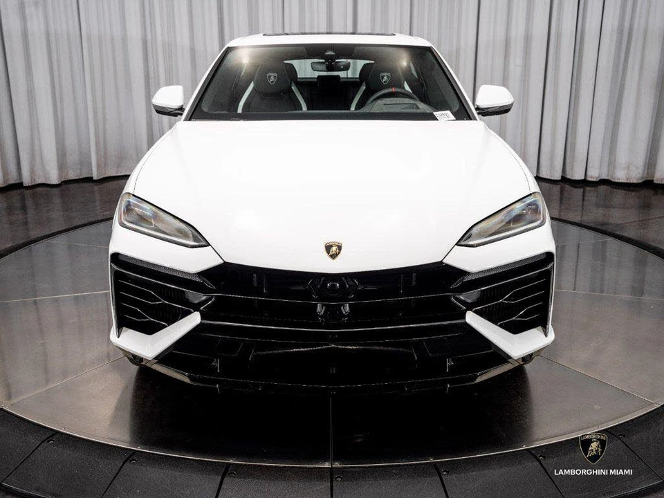 2026 Lamborghini Urus SE - Image 3 of 31