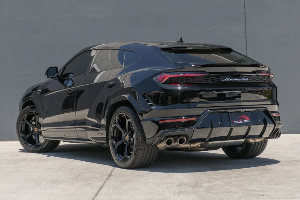 2026 Lamborghini Urus SE - Image 9 of 31