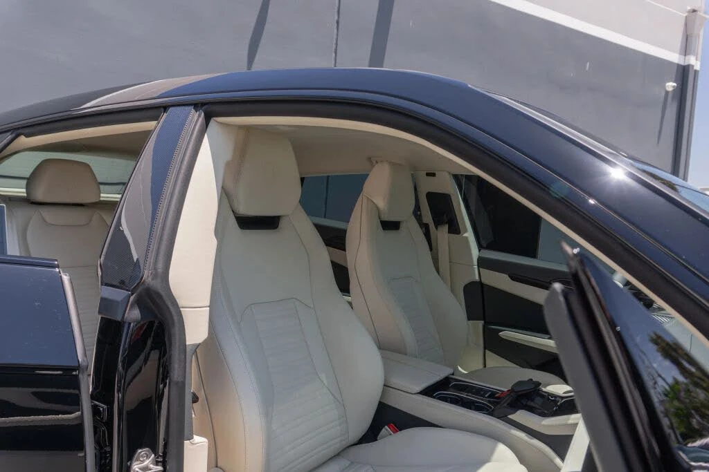 2026 Lamborghini Urus SE - Image 12 of 31