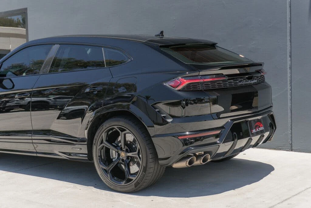 2026 Lamborghini Urus SE - Image 23 of 31
