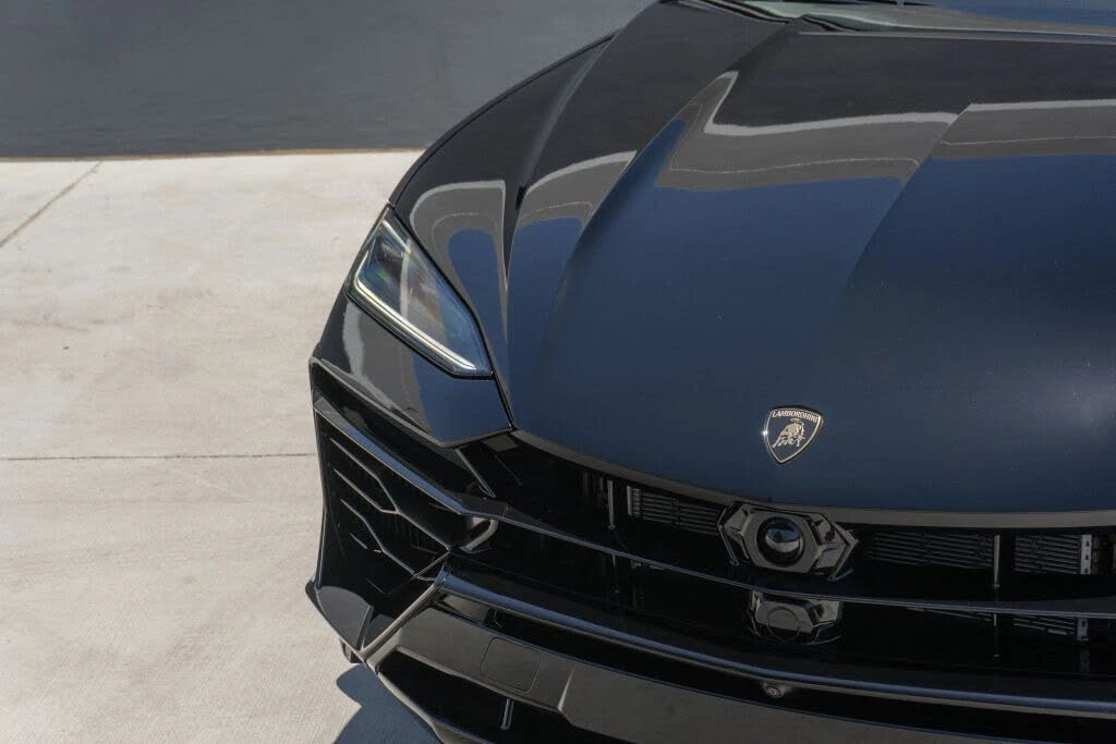 2026 Lamborghini Urus SE - Image 24 of 31