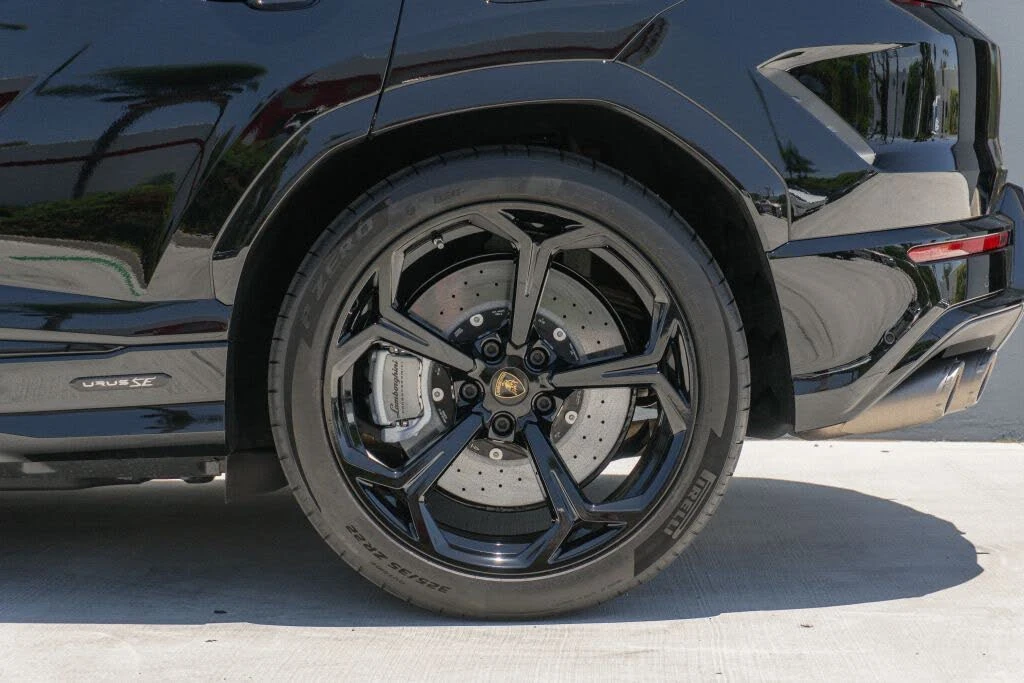 2026 Lamborghini Urus SE - Image 22 of 31