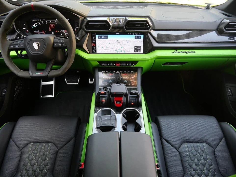 2026 Lamborghini Urus SE - Image 7 of 30