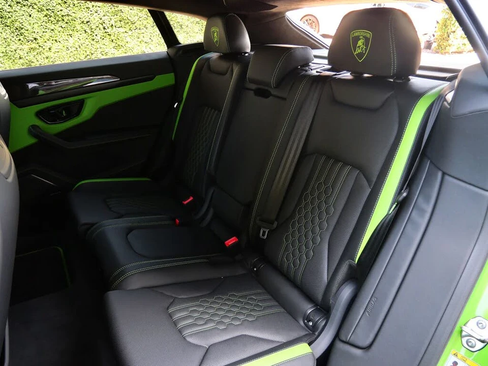 2026 Lamborghini Urus SE - Image 6 of 30