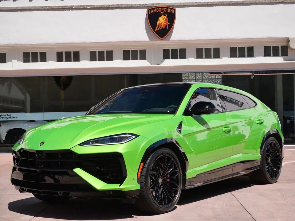 2026 Lamborghini Urus SE - Image 14 of 30