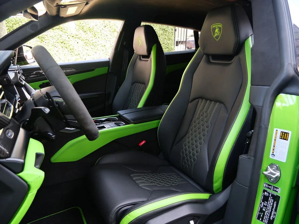 2026 Lamborghini Urus SE - Image 21 of 30
