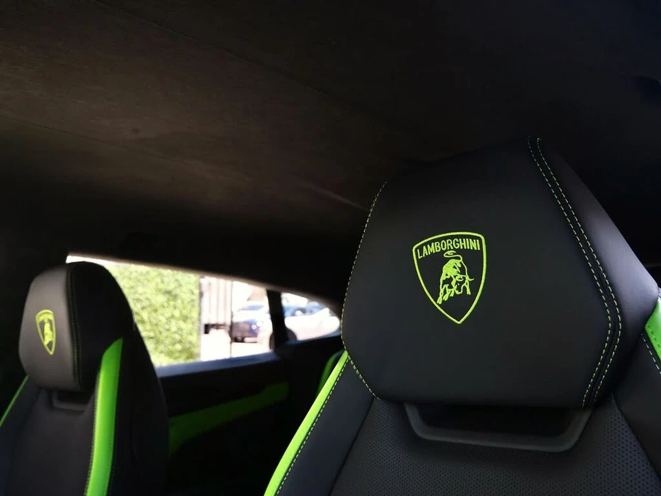 2026 Lamborghini Urus SE - Image 22 of 30