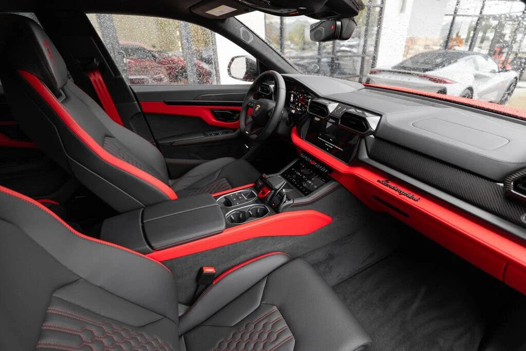 2026 Lamborghini Urus SE - Image 24 of 31