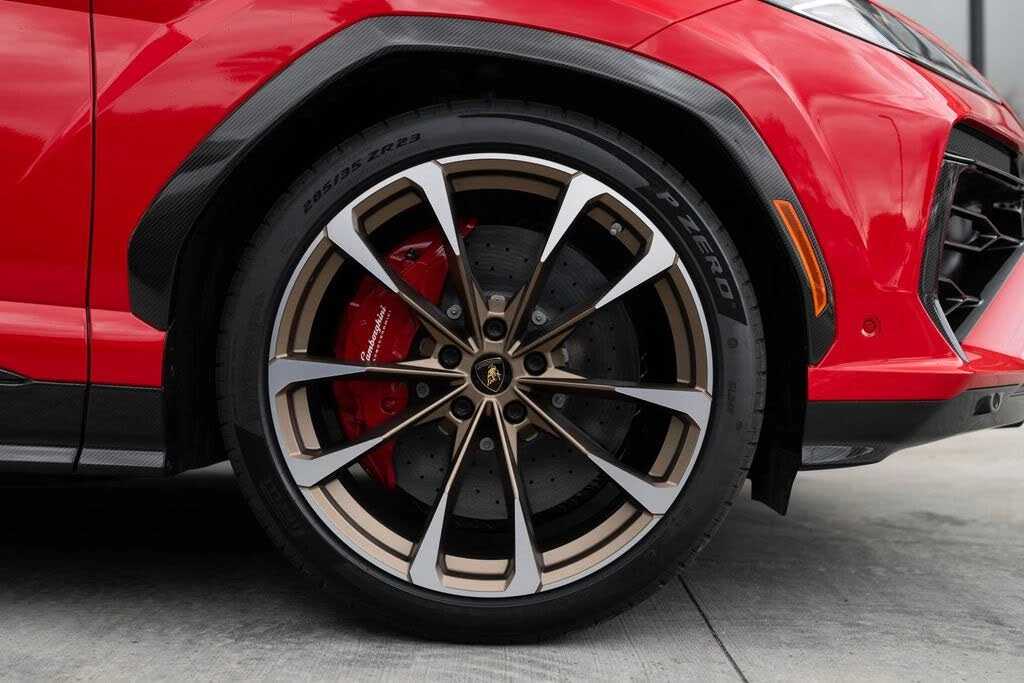 2026 Lamborghini Urus SE - Image 8 of 31