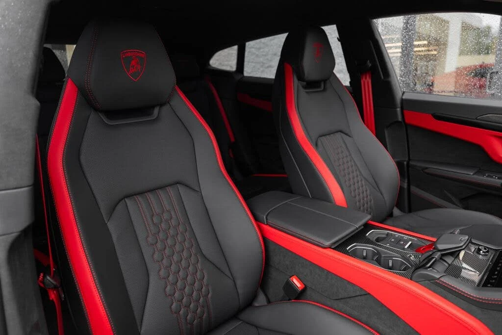 2026 Lamborghini Urus SE - Image 19 of 31