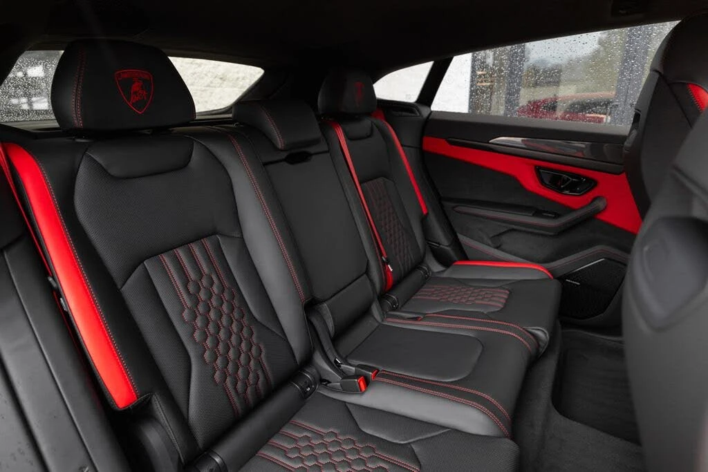 2026 Lamborghini Urus SE - Image 23 of 31