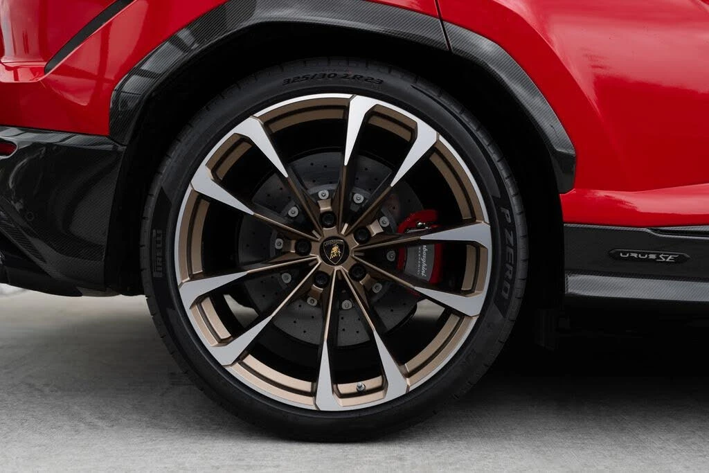 2026 Lamborghini Urus SE - Image 9 of 31