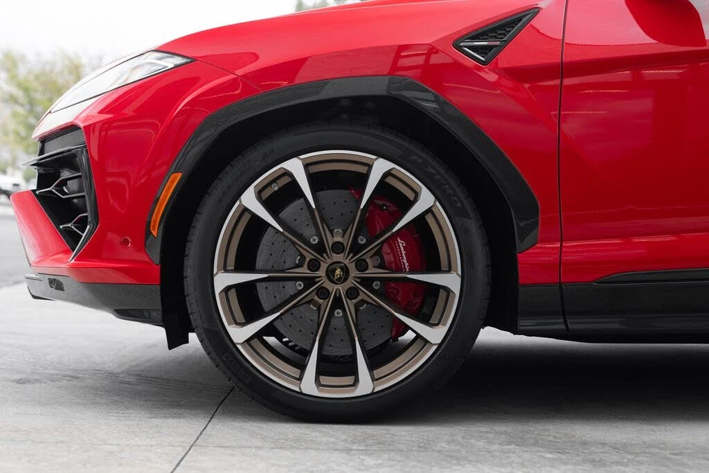 2026 Lamborghini Urus SE - Image 7 of 31