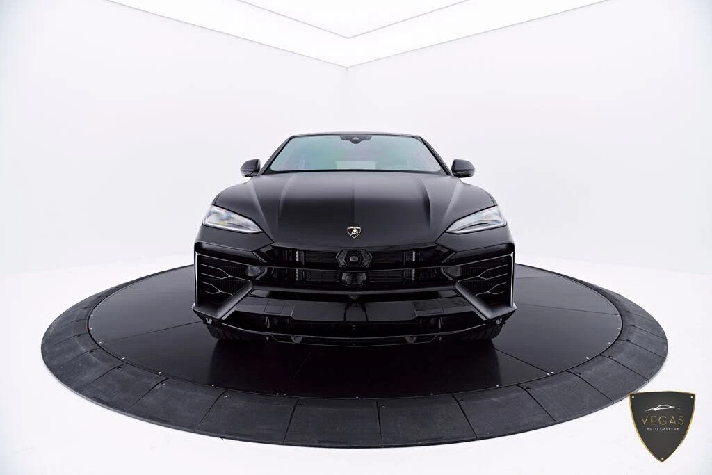 2026 Lamborghini Urus SE - Image 19 of 31