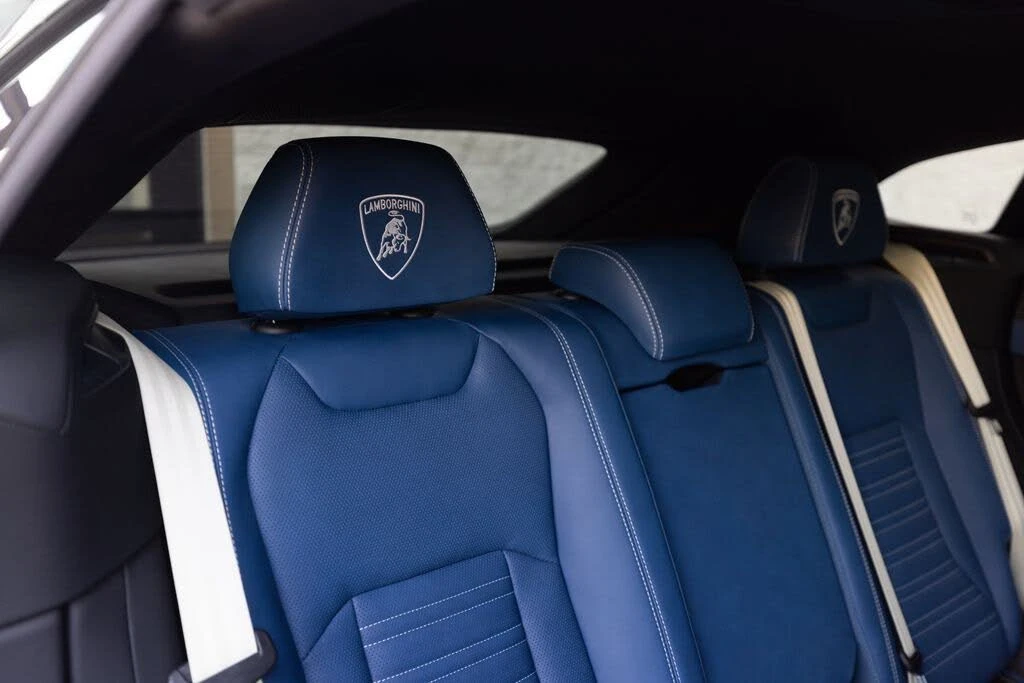 2026 Lamborghini Urus SE - Image 31 of 31