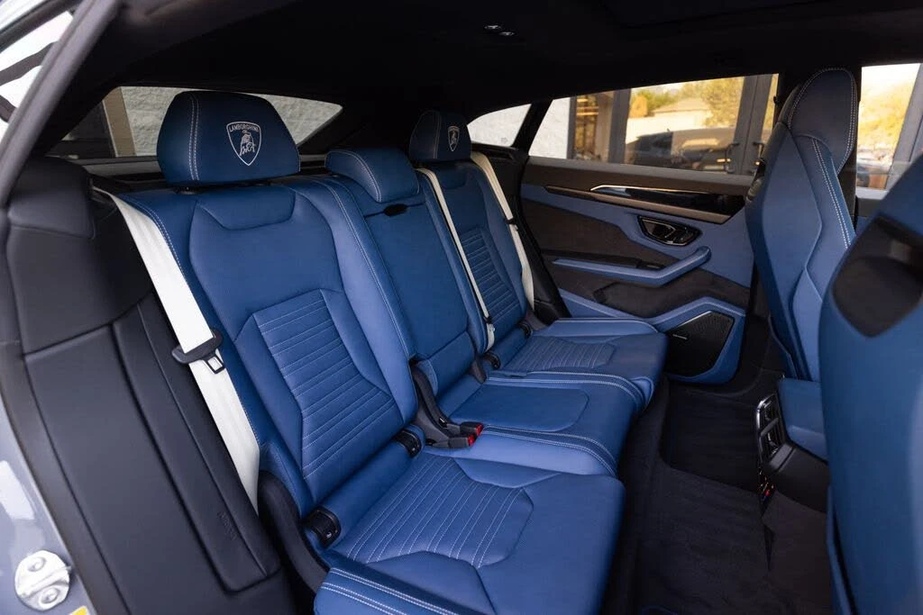 2026 Lamborghini Urus SE - Image 30 of 31