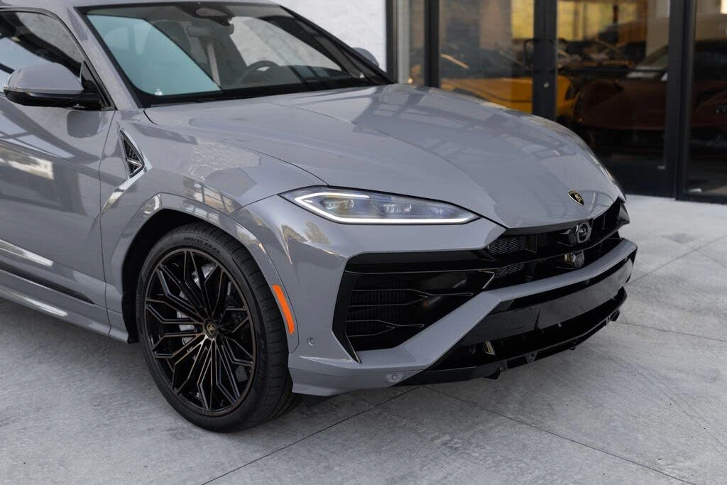 2026 Lamborghini Urus SE - Image 8 of 31