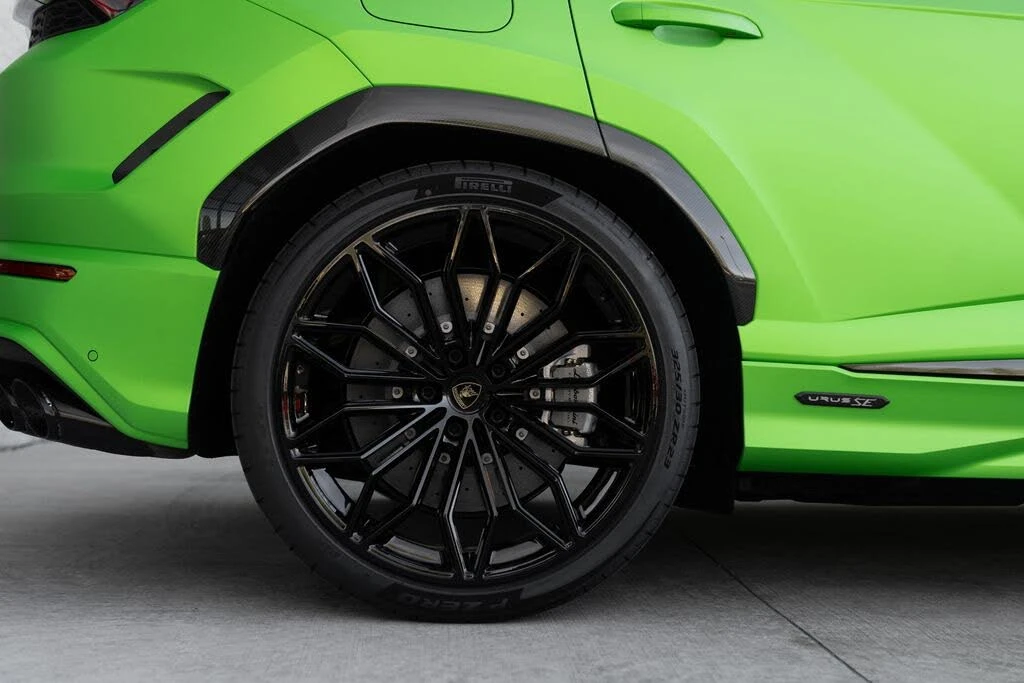 2026 Lamborghini Urus SE - Image 10 of 31