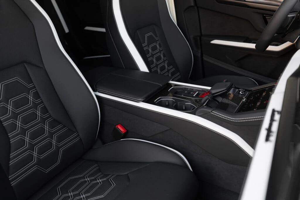 2026 Lamborghini Urus SE - Image 31 of 31