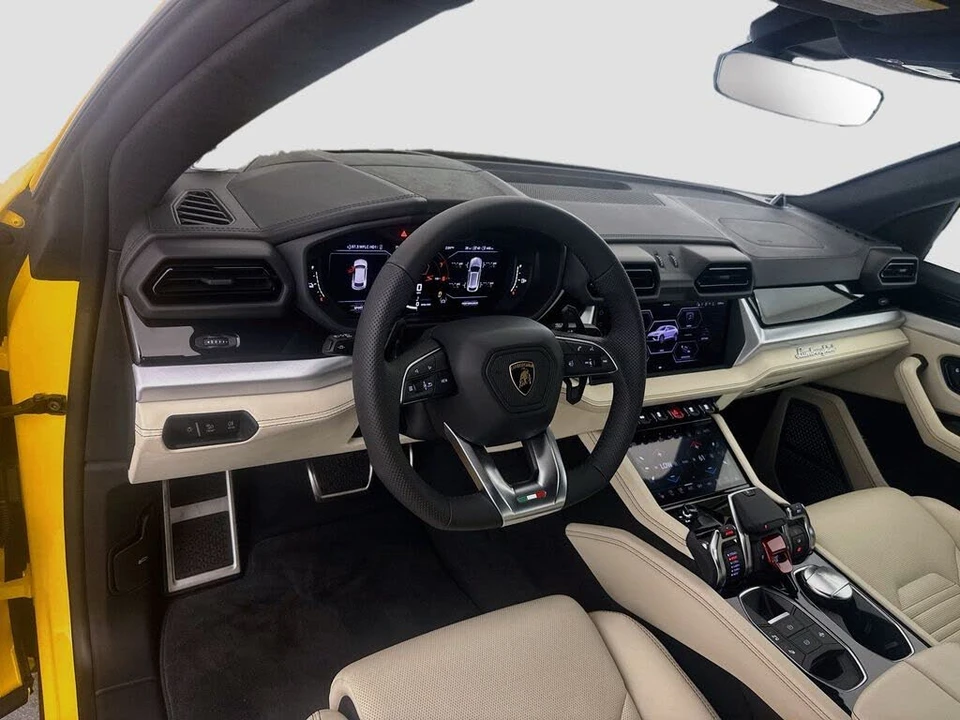 2026 Lamborghini Urus SE - Image 9 of 31