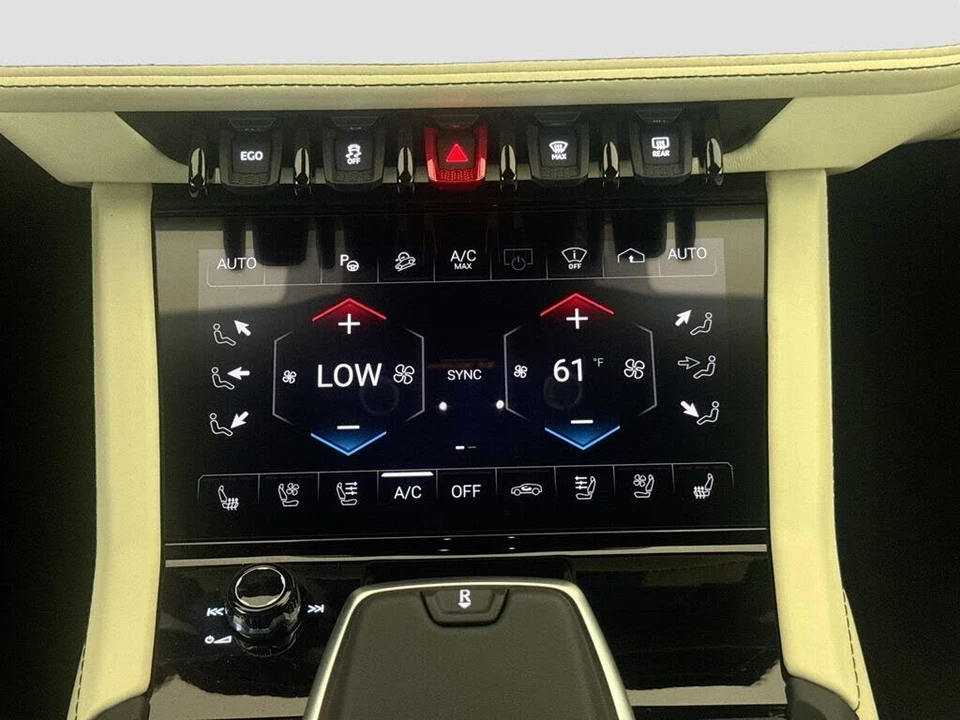 2026 Lamborghini Urus SE - Image 16 of 31