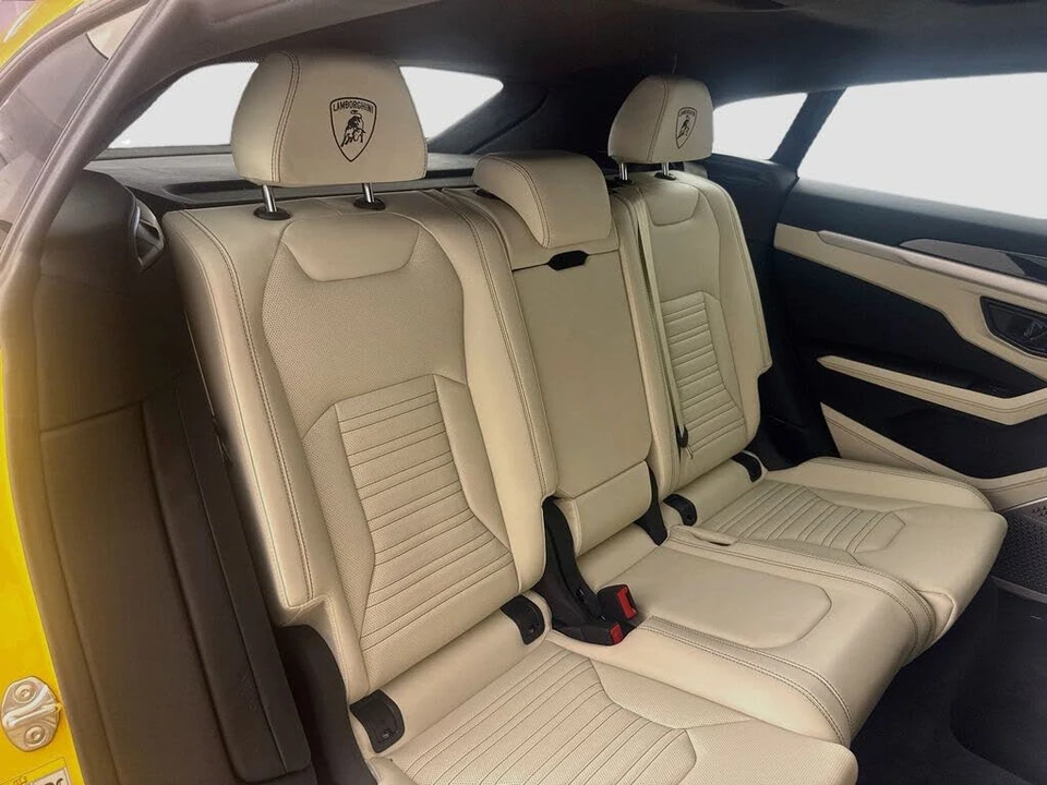 2026 Lamborghini Urus SE - Image 29 of 31