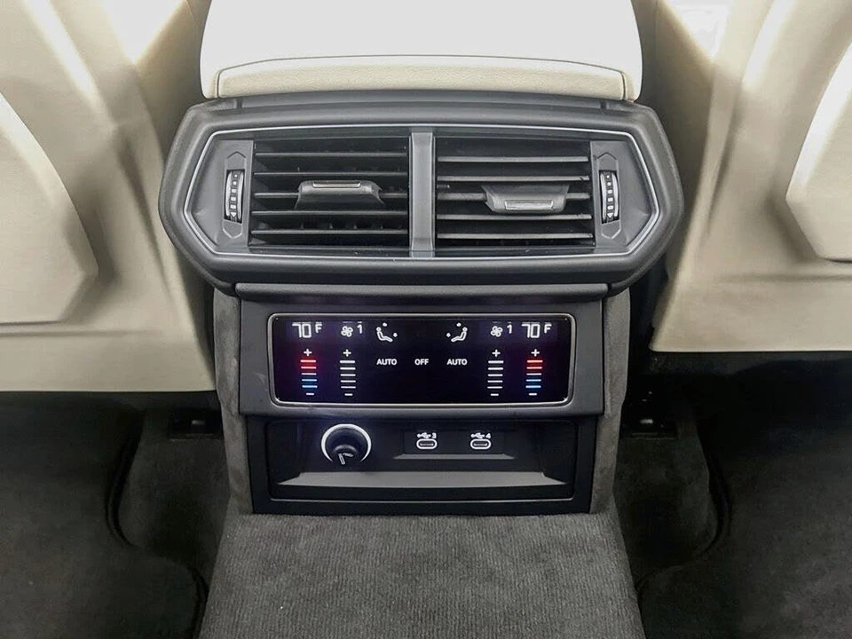 2026 Lamborghini Urus SE - Image 26 of 31