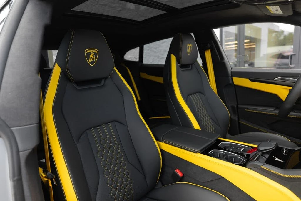 2026 Lamborghini Urus SE - Image 20 of 31