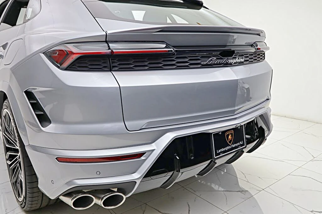 2026 Lamborghini Urus SE - Image 23 of 31