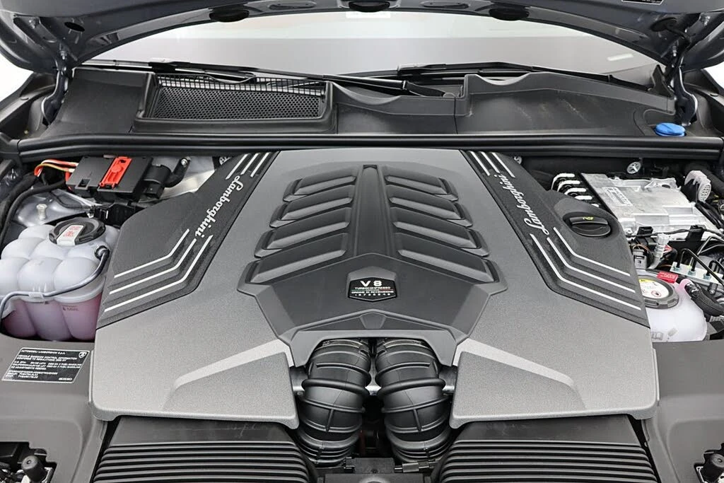 2026 Lamborghini Urus SE - Image 30 of 31