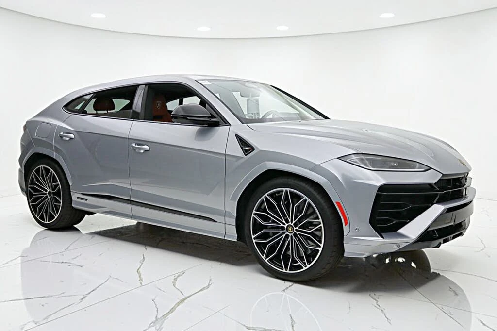 2026 Lamborghini Urus SE - Image 21 of 31