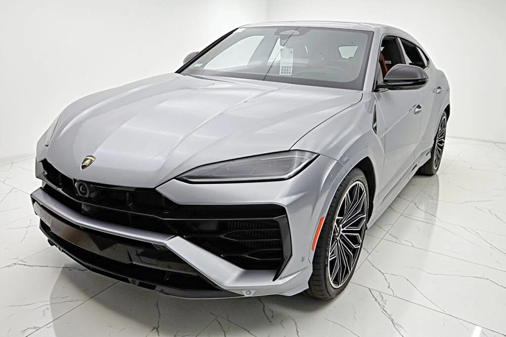 2026 Lamborghini Urus SE - Image 27 of 31