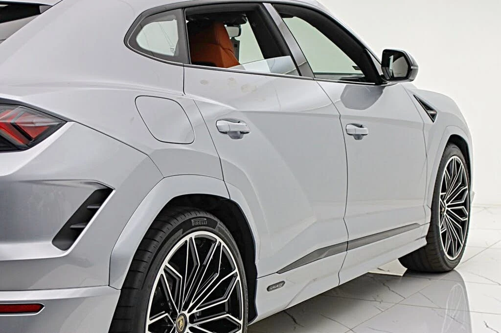 2026 Lamborghini Urus SE - Image 17 of 31