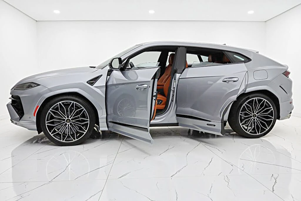 2026 Lamborghini Urus SE - Image 4 of 31