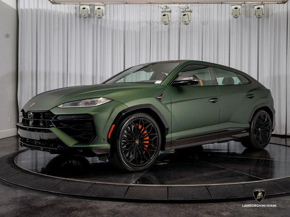 2026 Lamborghini Urus SE - Image 8 of 31