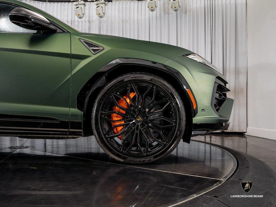 2026 Lamborghini Urus SE - Image 22 of 31
