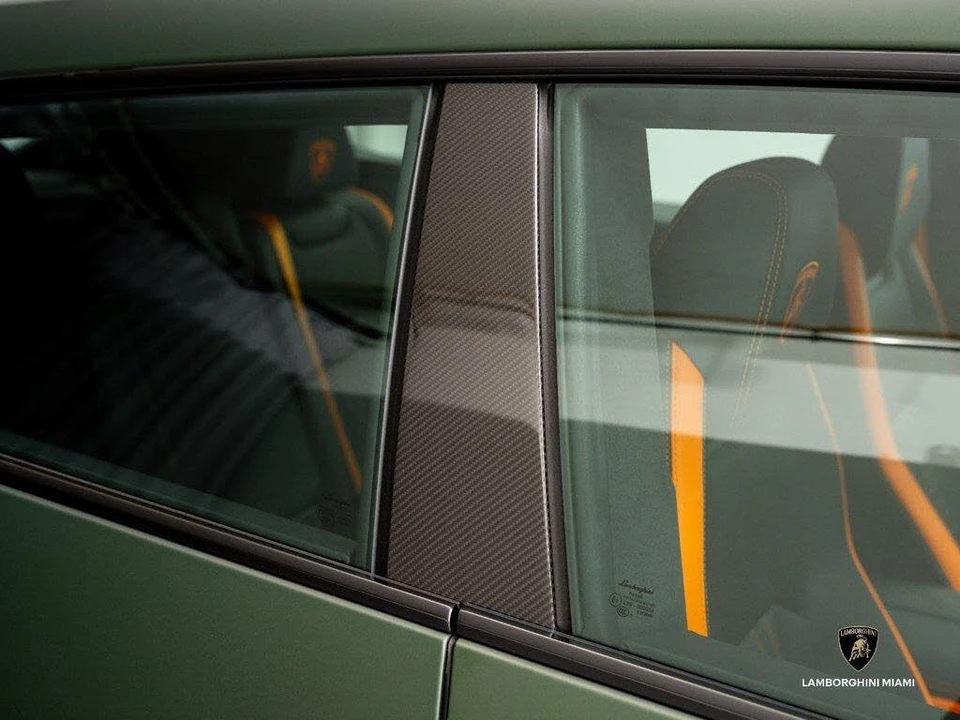 2026 Lamborghini Urus SE - Image 20 of 31