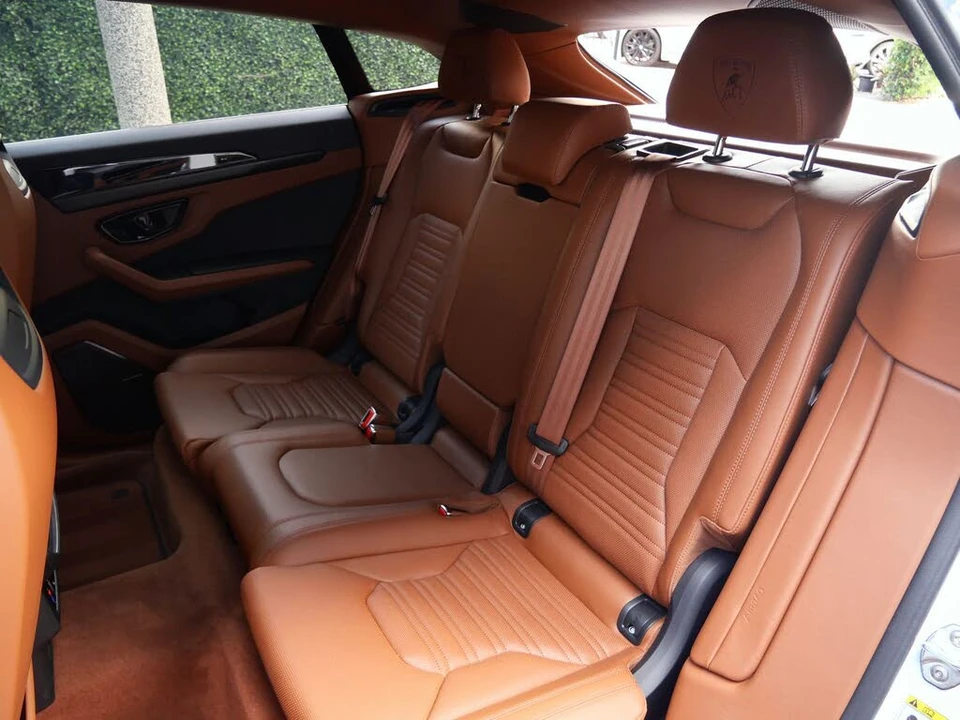 2026 Lamborghini Urus SE - Image 6 of 28