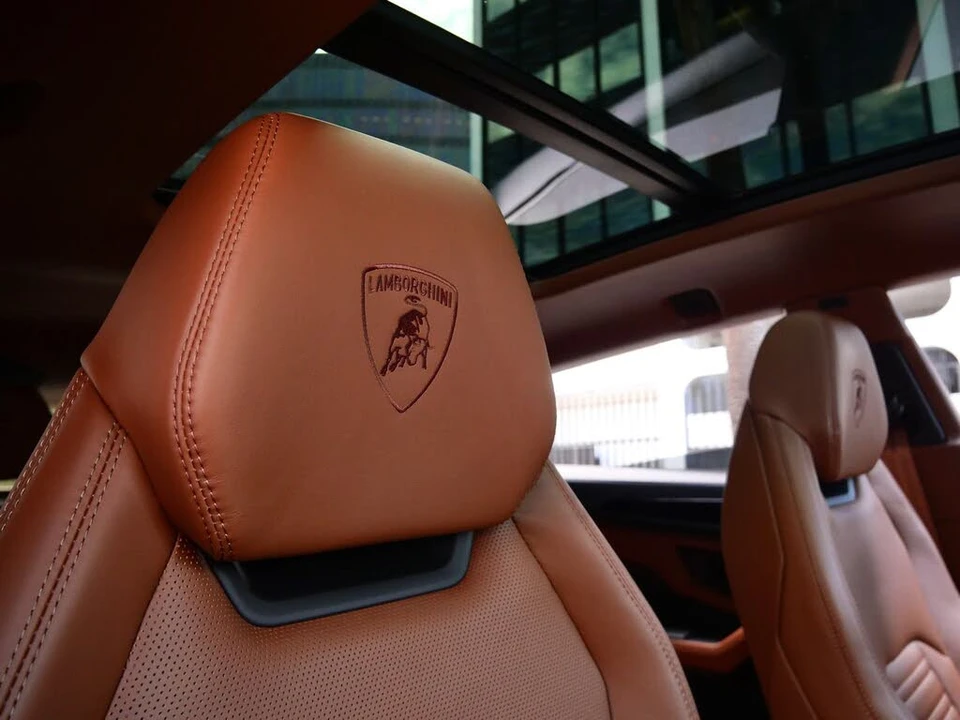 2026 Lamborghini Urus SE - Image 27 of 28