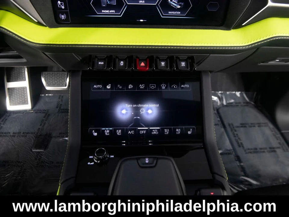 2026 Lamborghini Urus SE - Image 25 of 31