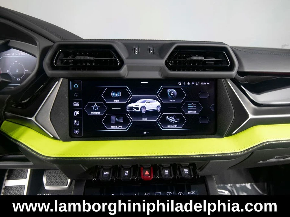 2026 Lamborghini Urus SE - Image 24 of 31