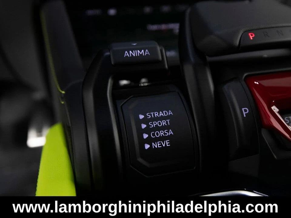 2026 Lamborghini Urus SE - Image 29 of 31