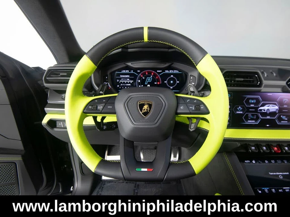 2026 Lamborghini Urus SE - Image 17 of 31