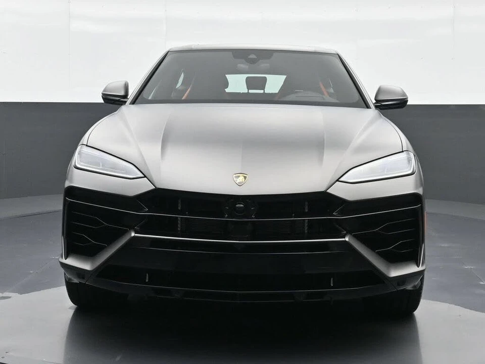 2026 Lamborghini Urus SE - Image 14 of 28