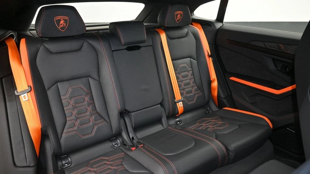 2026 Lamborghini Urus SE - Image 17 of 28