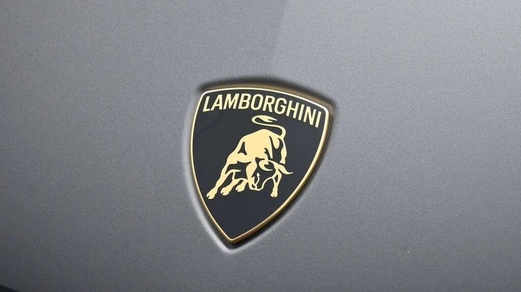 2026 Lamborghini Urus SE - Image 21 of 28