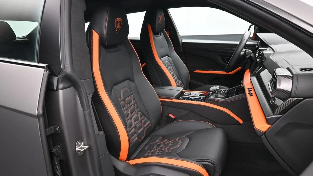 2026 Lamborghini Urus SE - Image 18 of 28