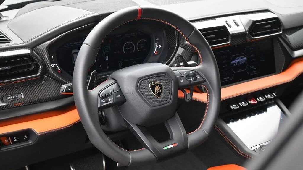 2026 Lamborghini Urus SE - Image 11 of 28