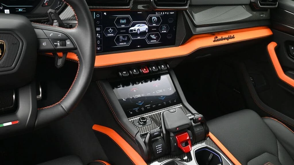 2026 Lamborghini Urus SE - Image 9 of 28