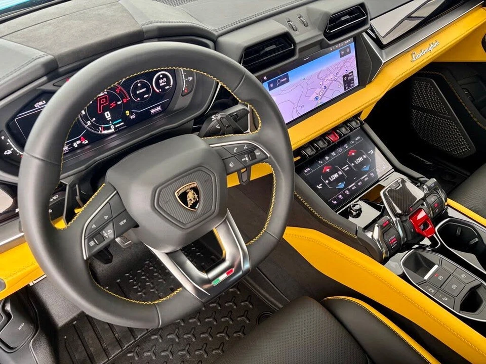 2026 Lamborghini Urus SE - Image 14 of 31